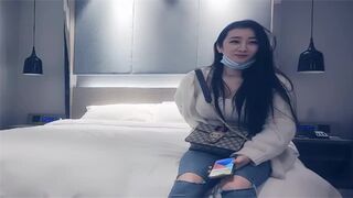 赵总寻花极品F罩杯苗条外围小姐姐