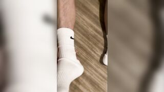项链墨镜白袜病子直男喝醉了酒店被操