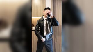 鲜肉大屌体育生被玩弄射精6