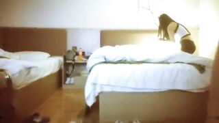 男主双飞两个良家骚女极乐三P大战